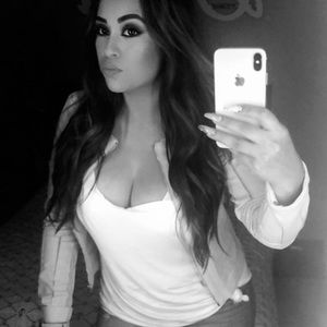 Meet your Posher, Noemi